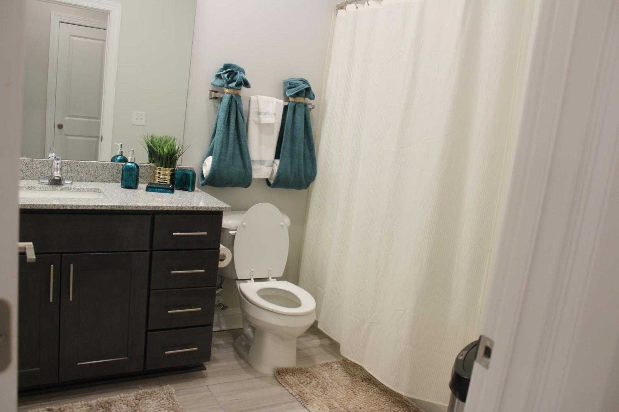 Quiet And Luxury Apartment - 10 Minutes From Ecu Winterville Dış mekan fotoğraf