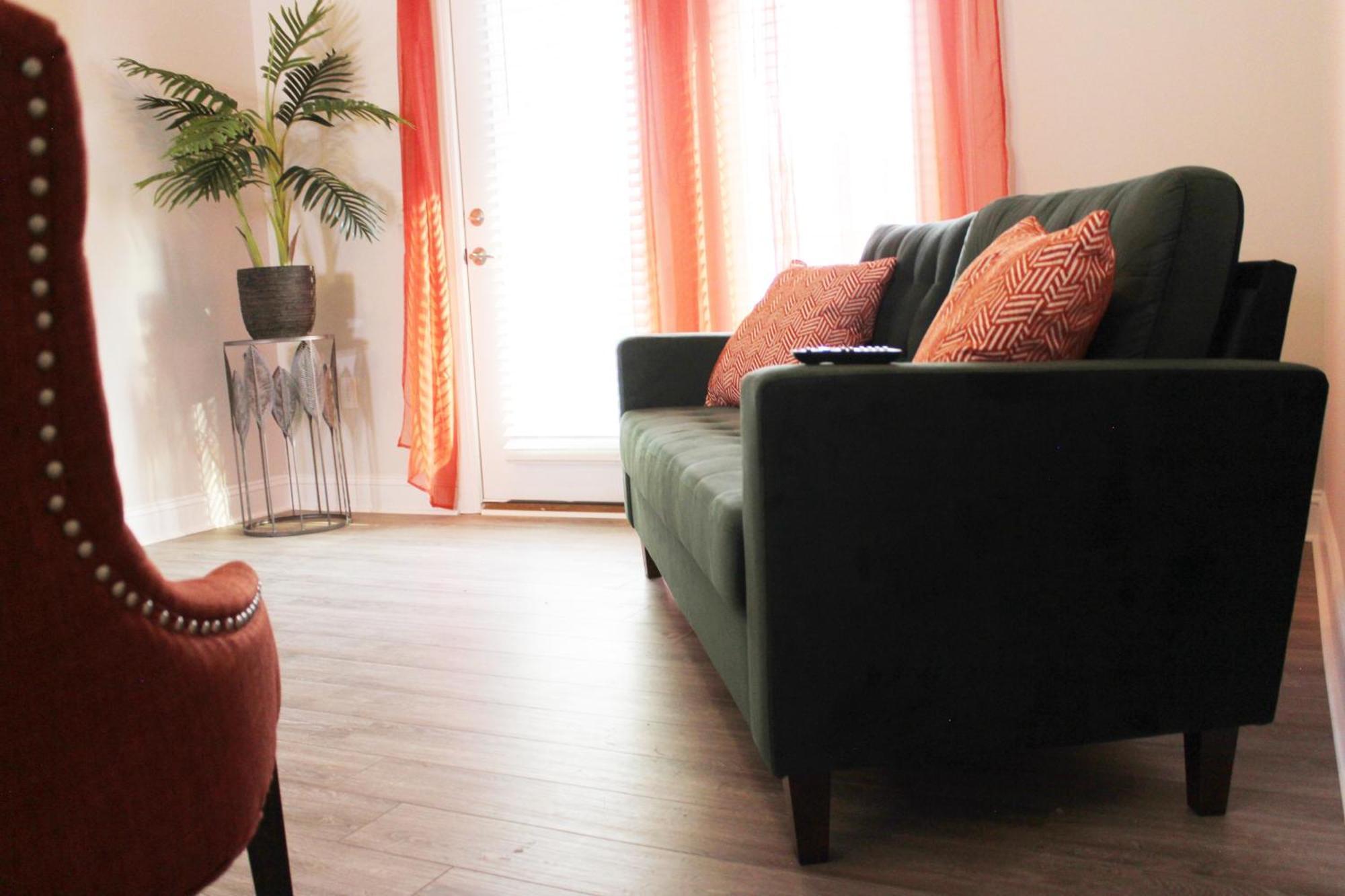 Quiet And Luxury Apartment - 10 Minutes From Ecu Winterville Dış mekan fotoğraf